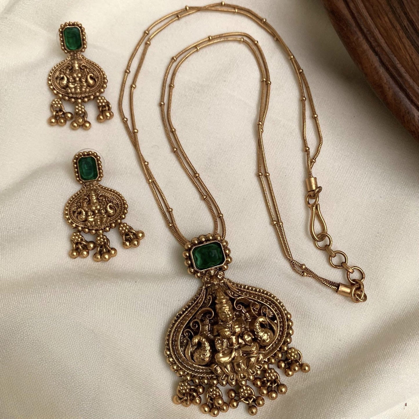Stone nakshi set