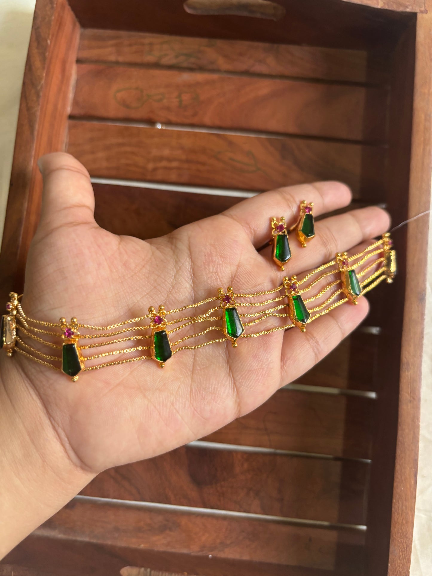 Palakka choker