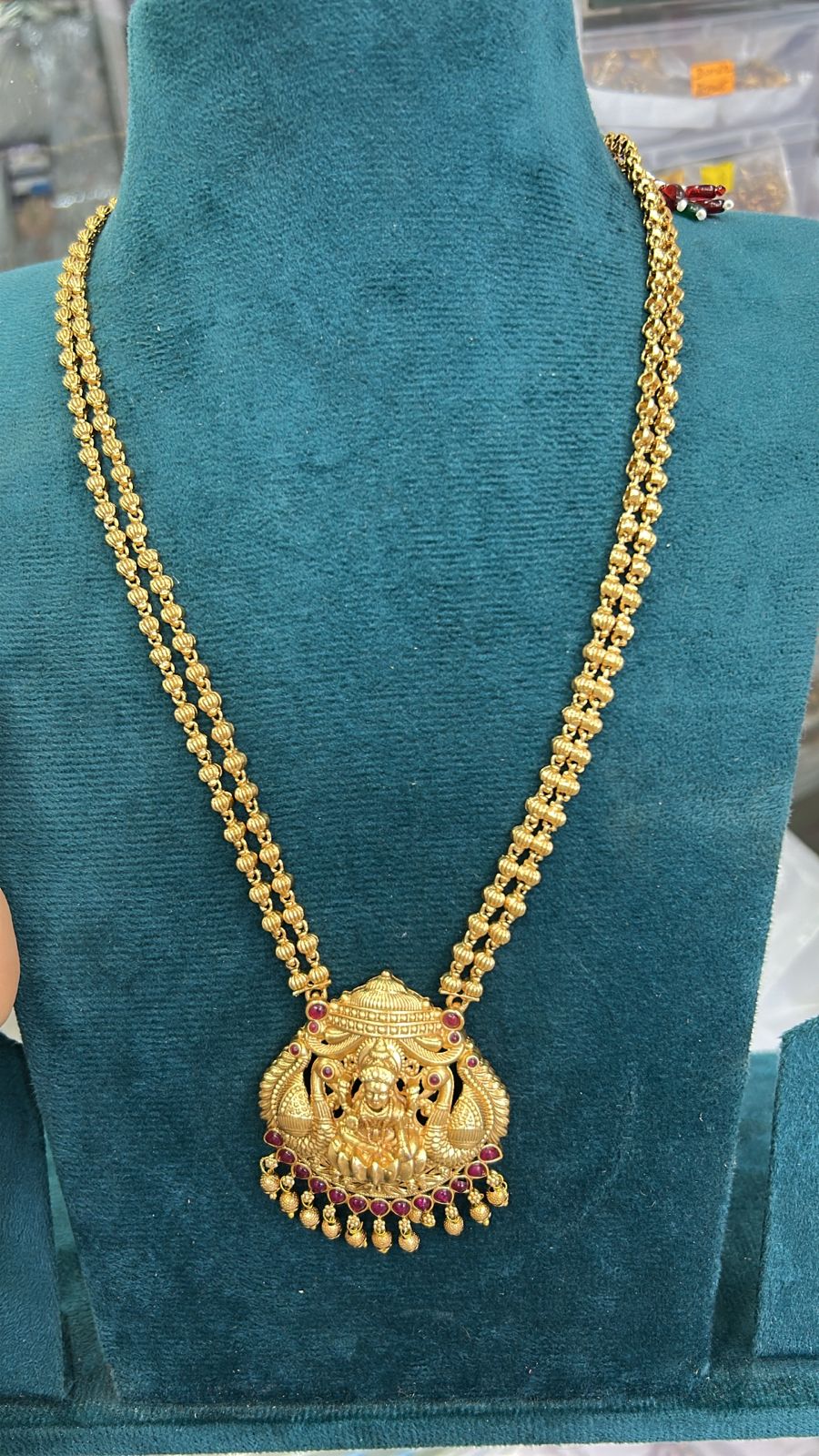 Temple long haaram
