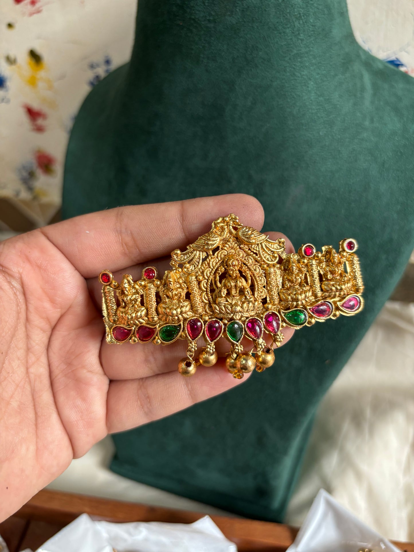 Hair clips