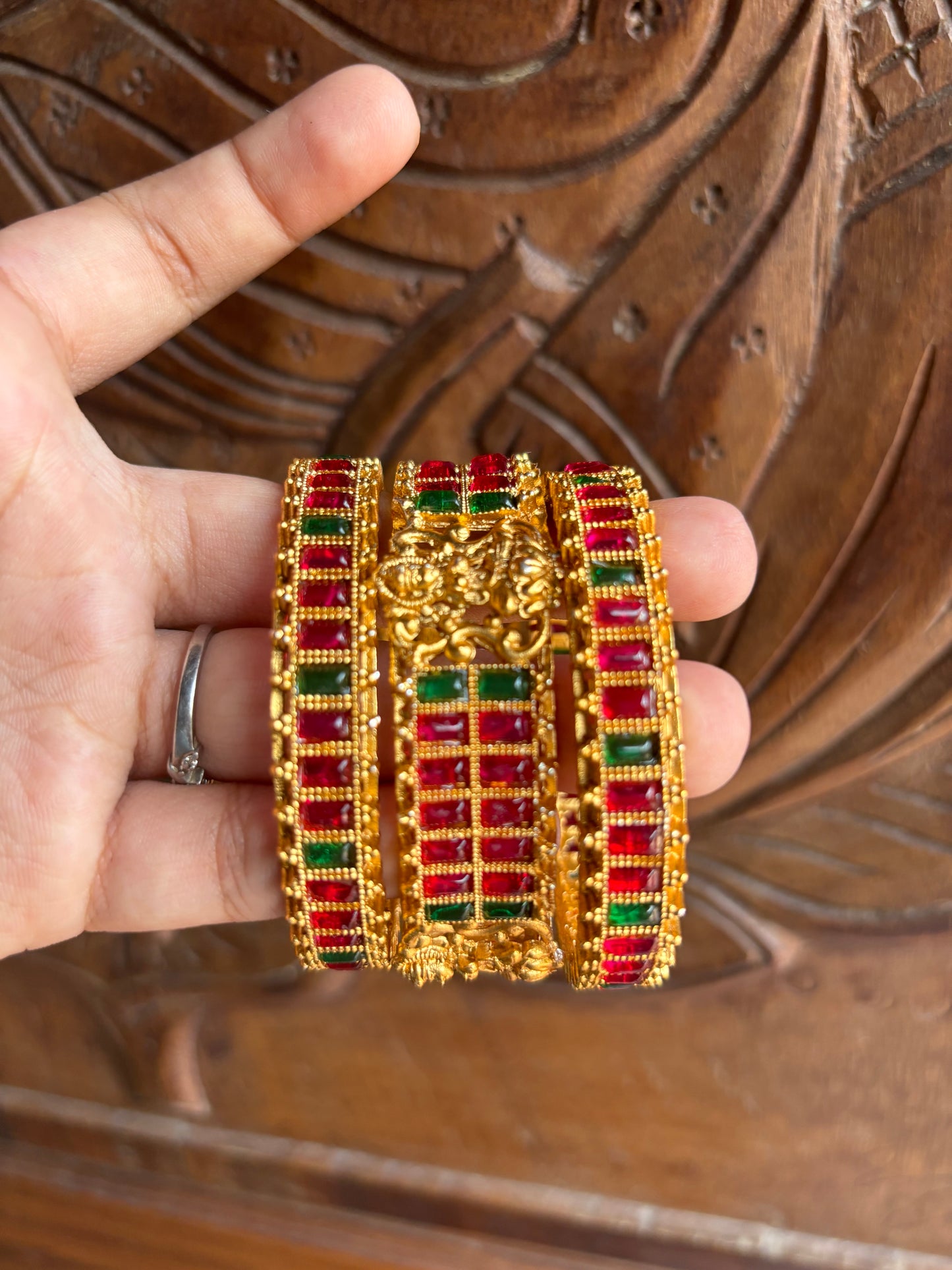 Kemp bangles