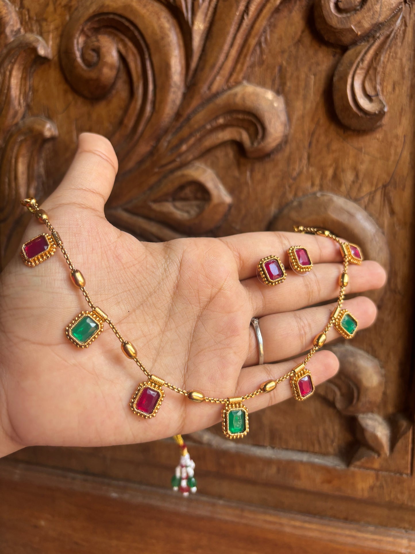Mudra chokers