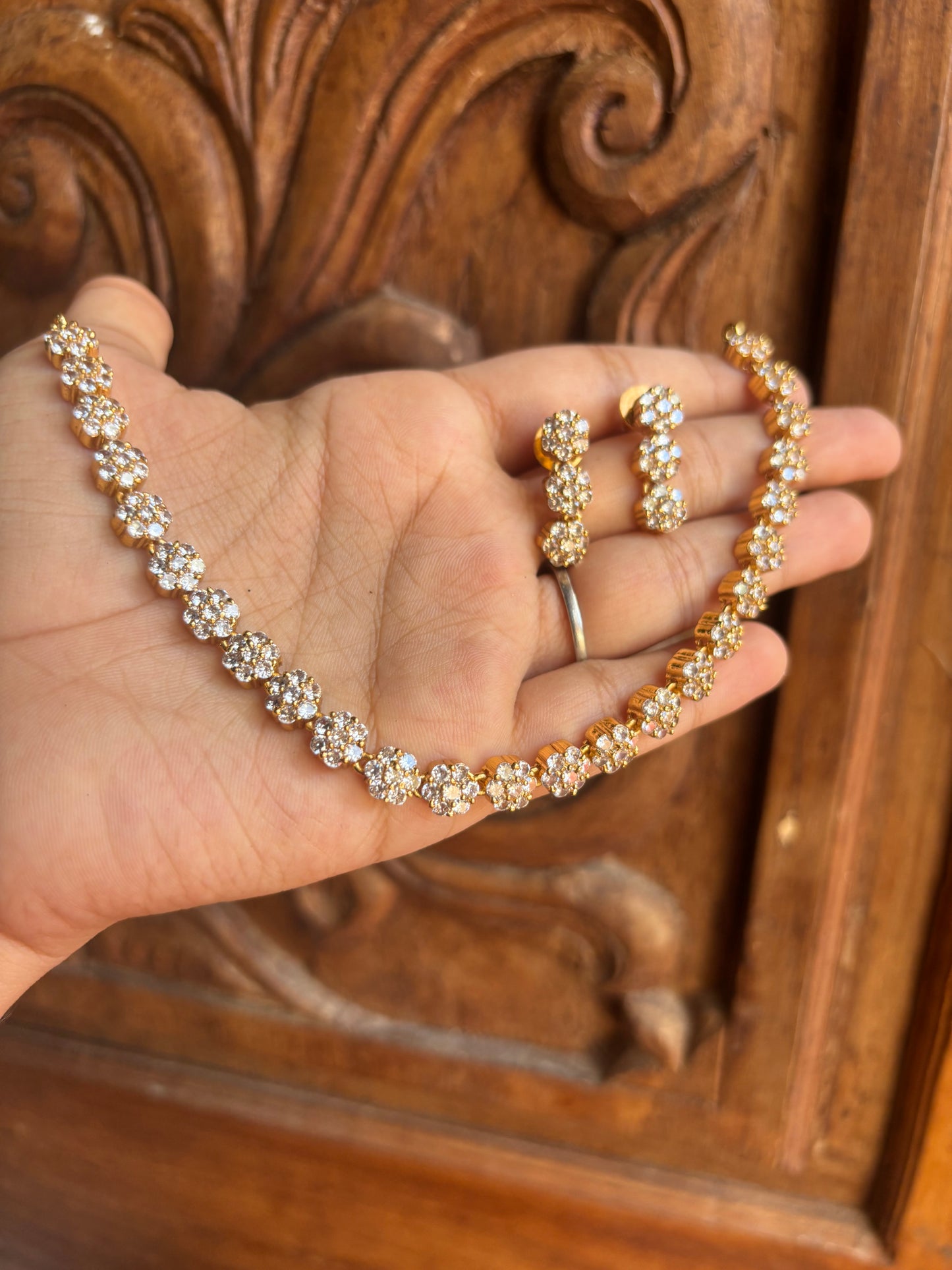 Floral ad choker cum necklaces