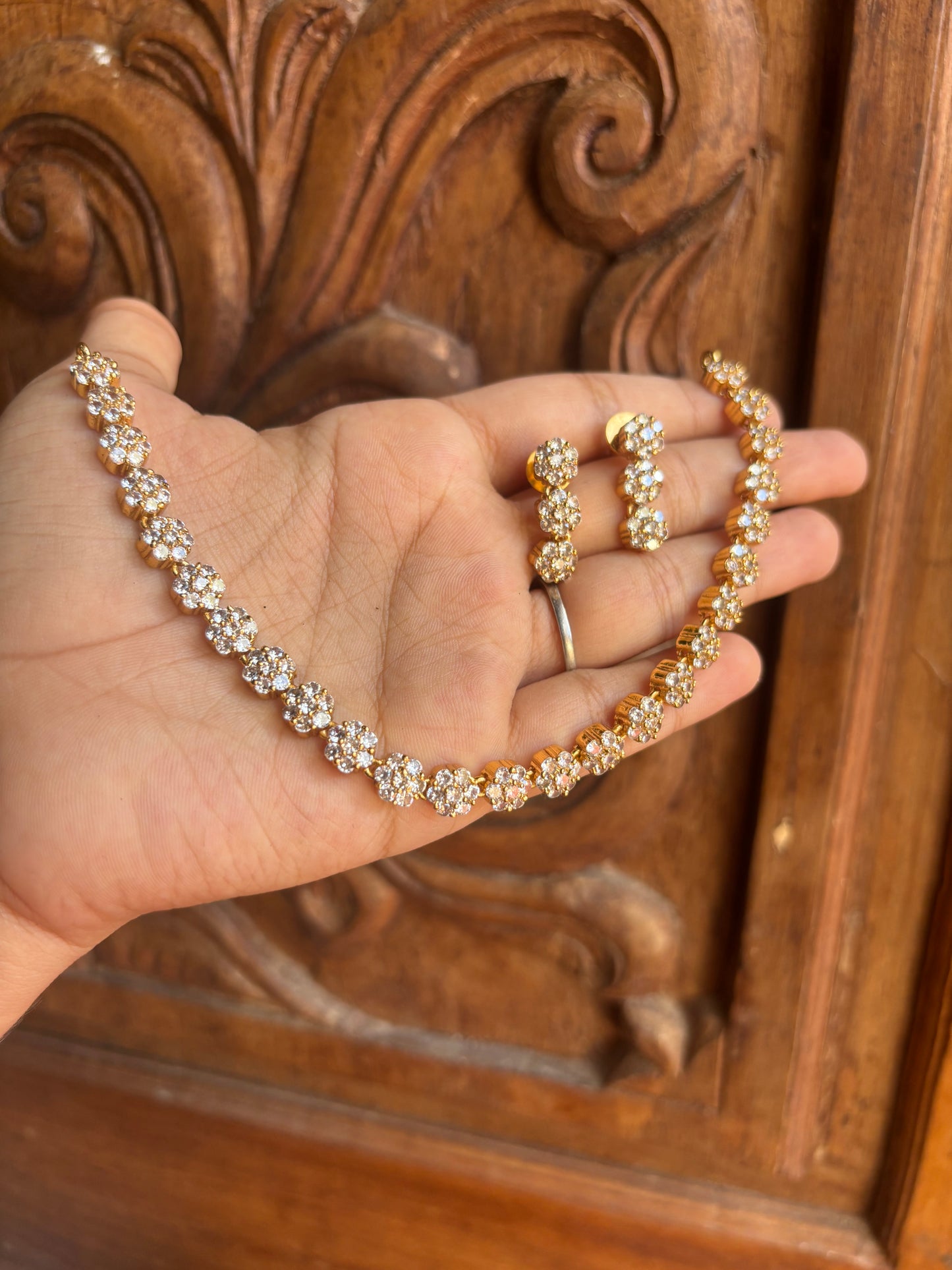 Floral ad choker cum necklaces