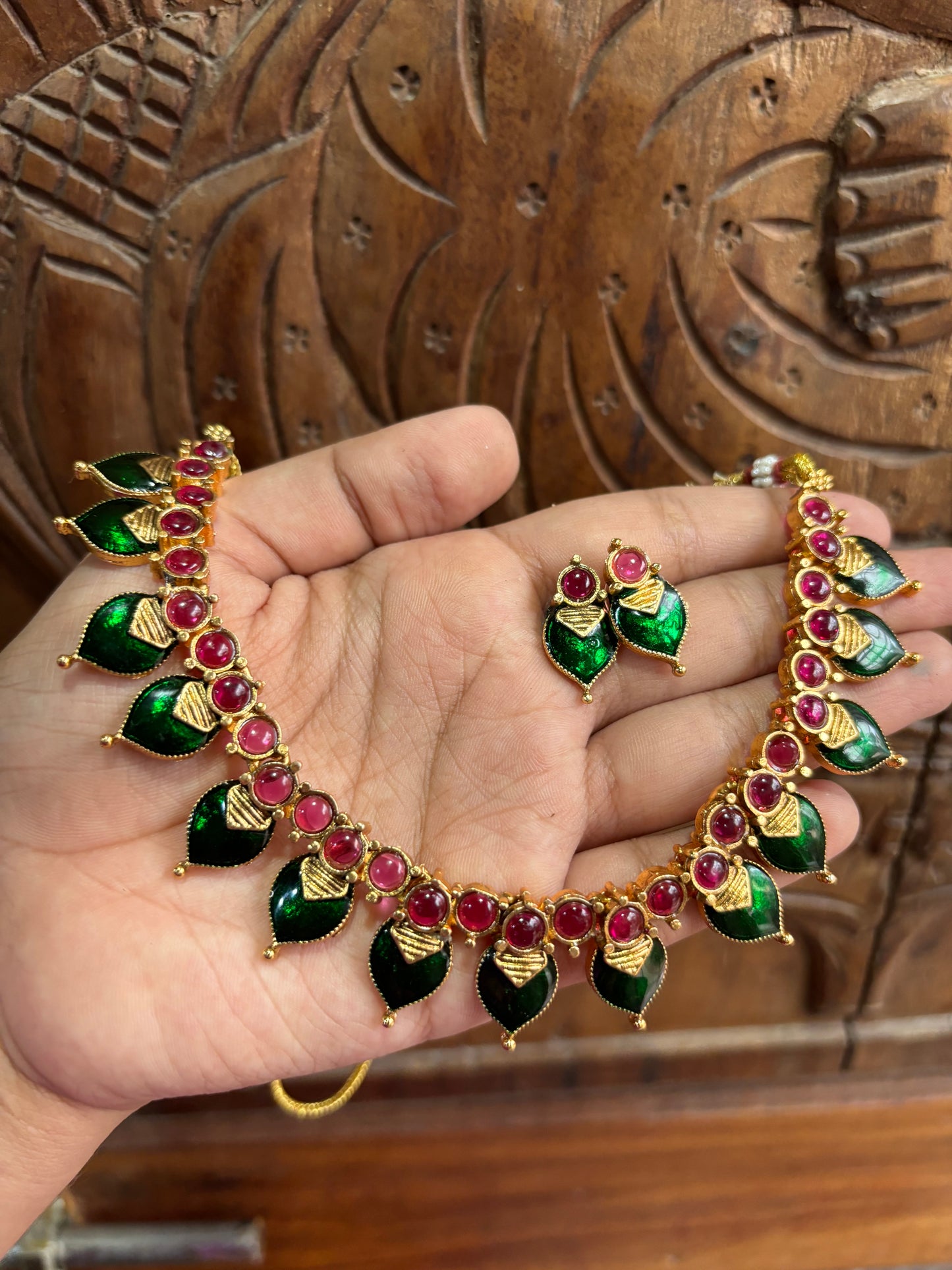 Enamel petals