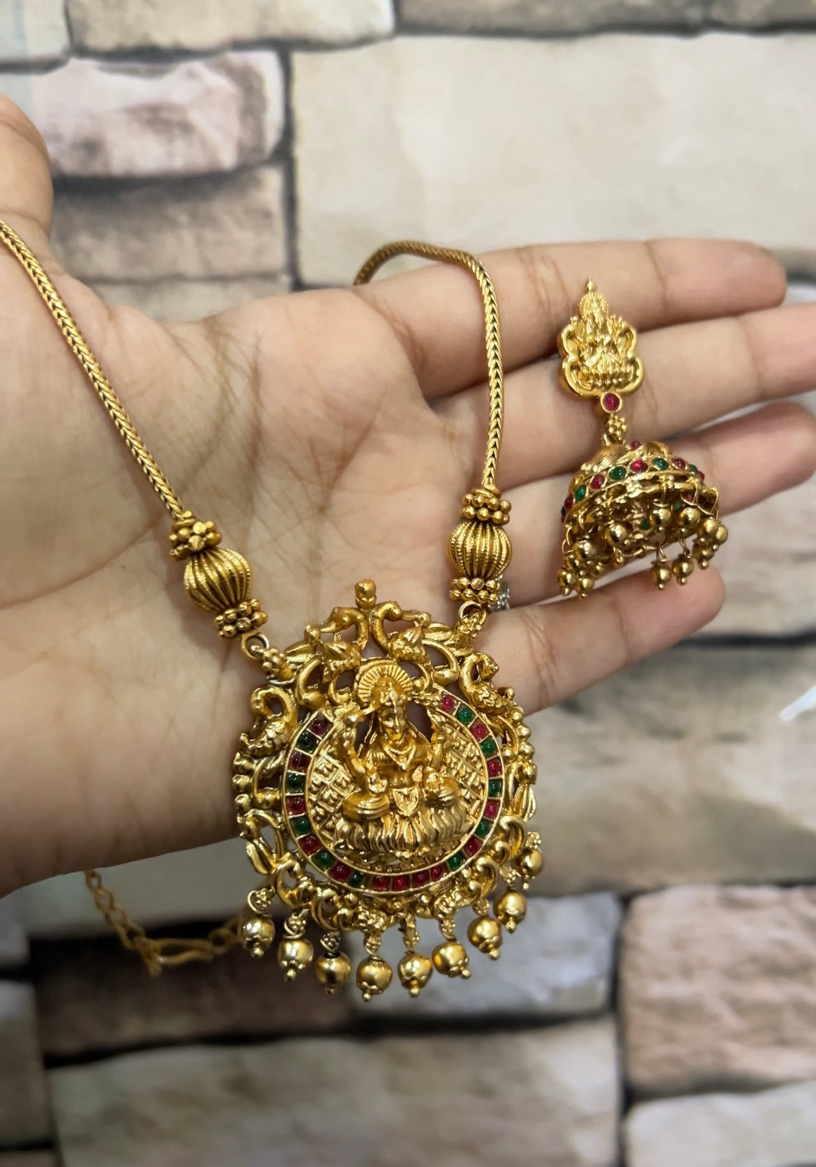 Lakshmi pendent set