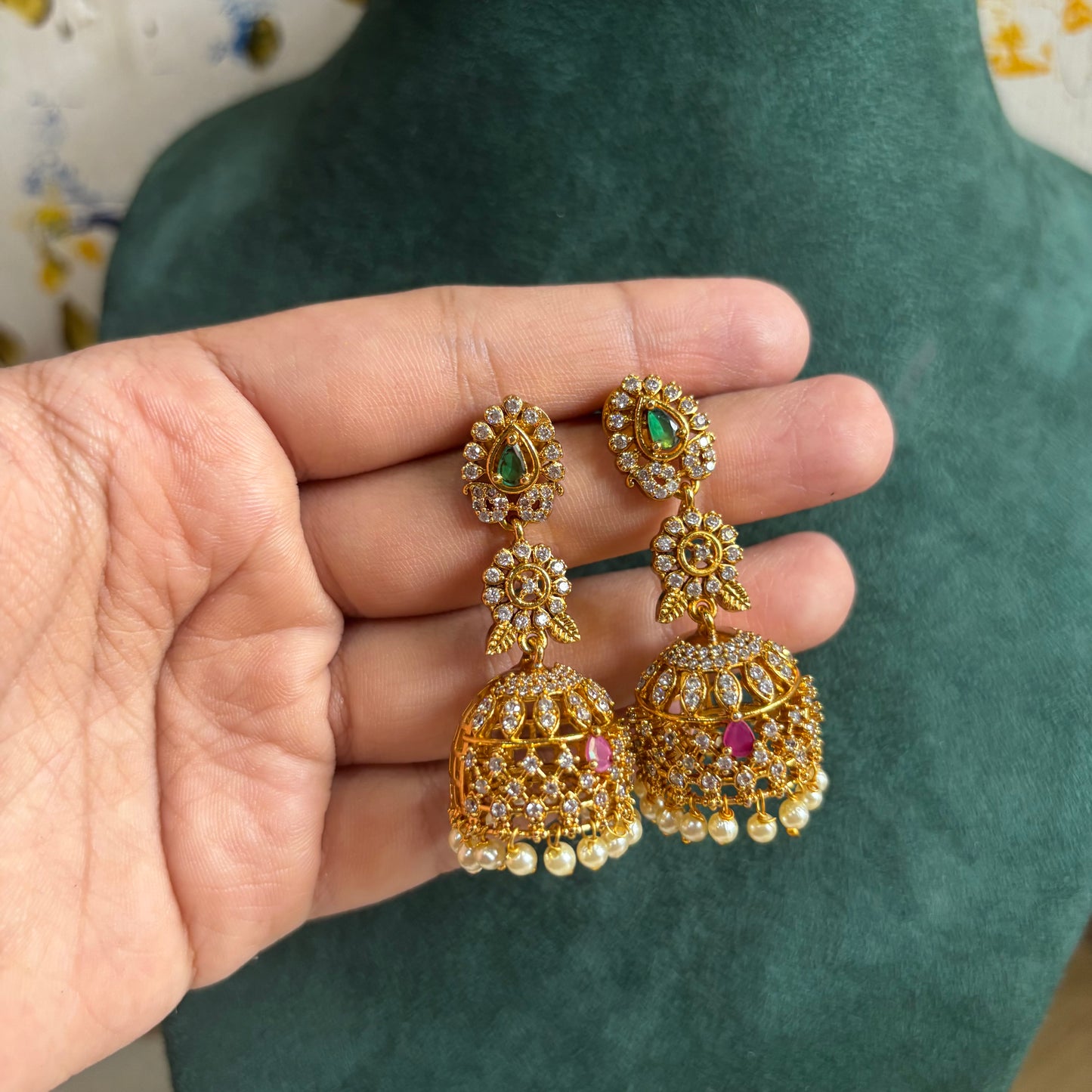 Ad jhumka