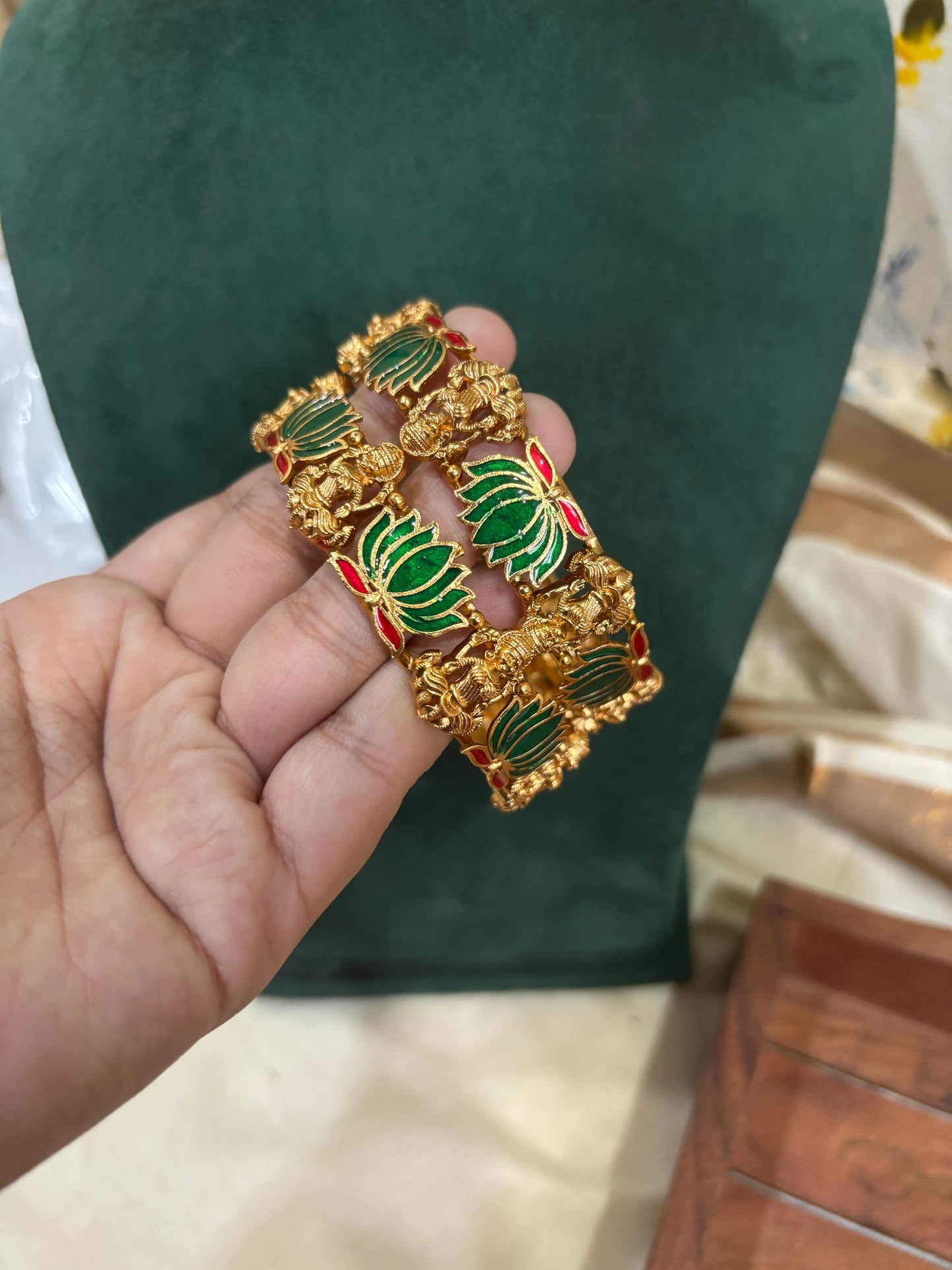 Anvi bangles
