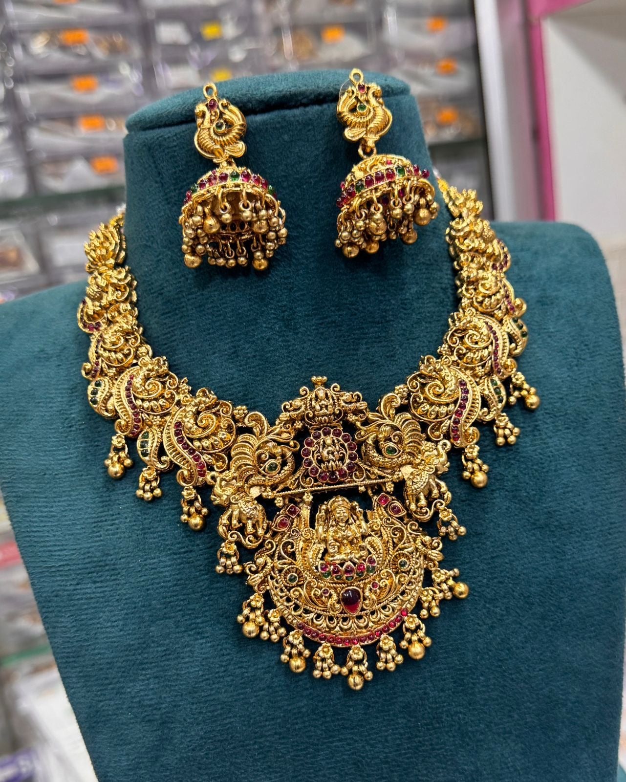 Bridal necklace