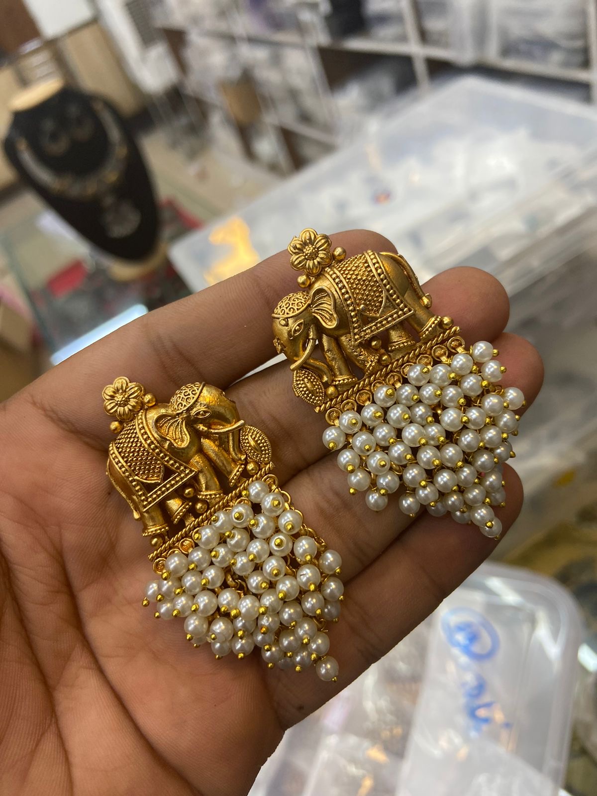Pearl cluster elephant earrings