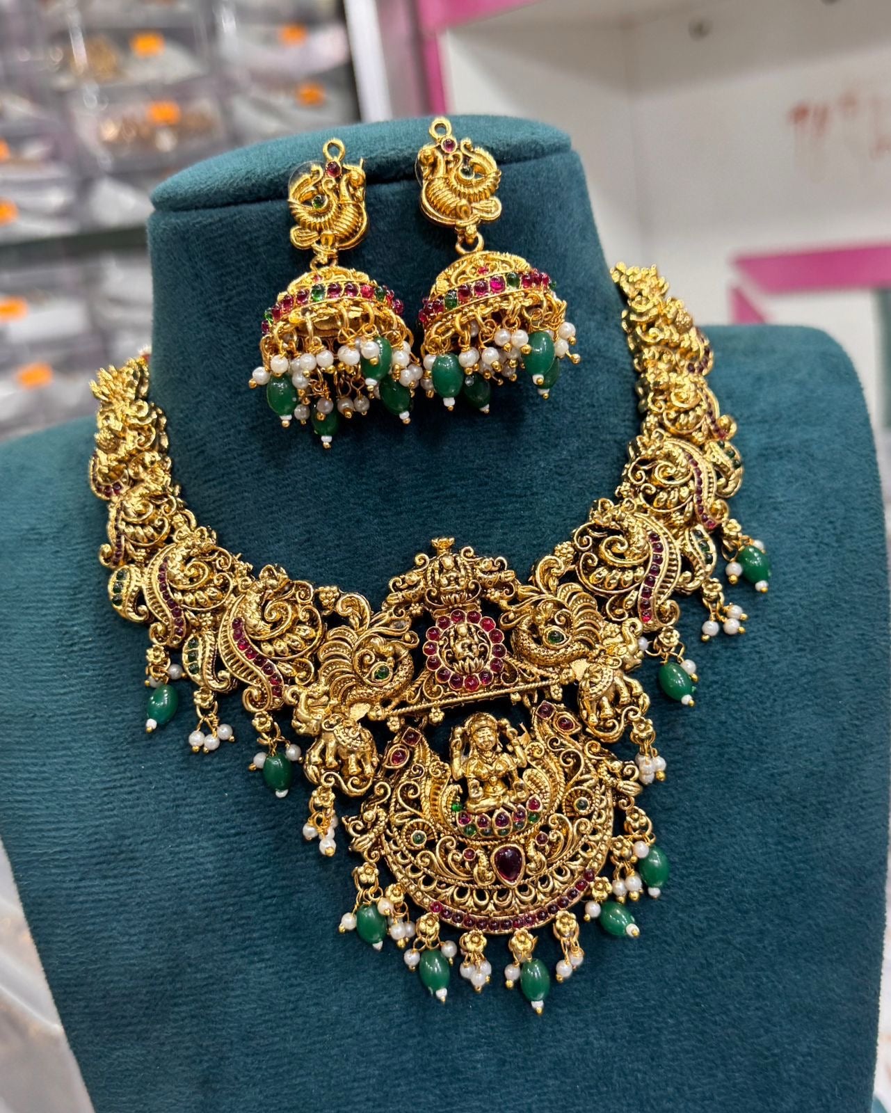 Bridal necklace