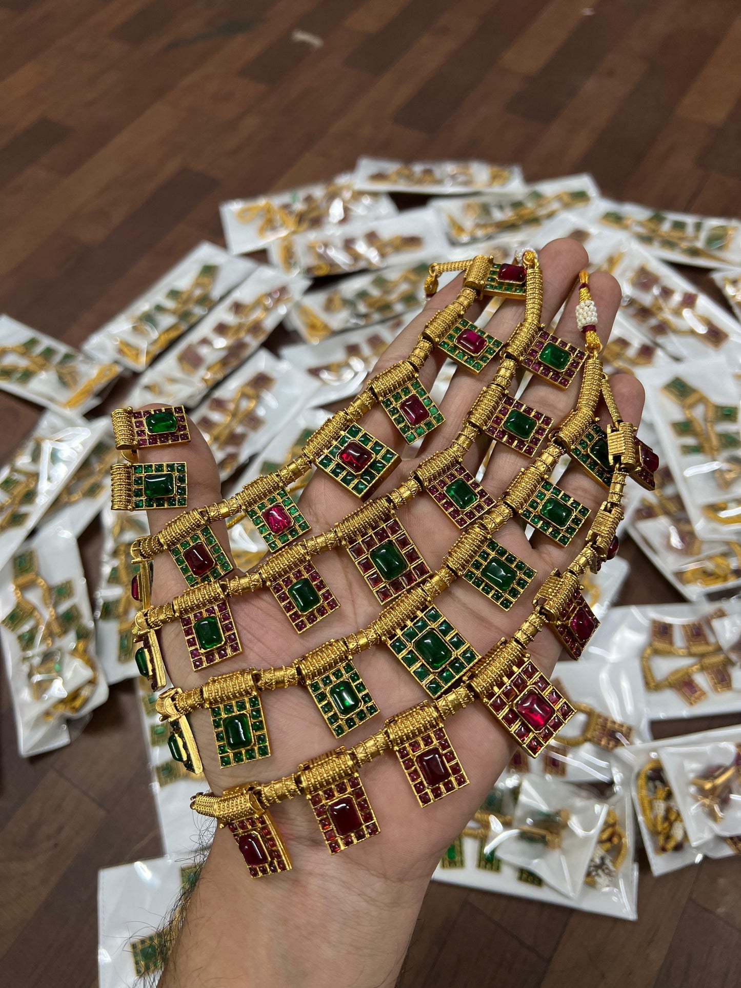 Traditional square stone set