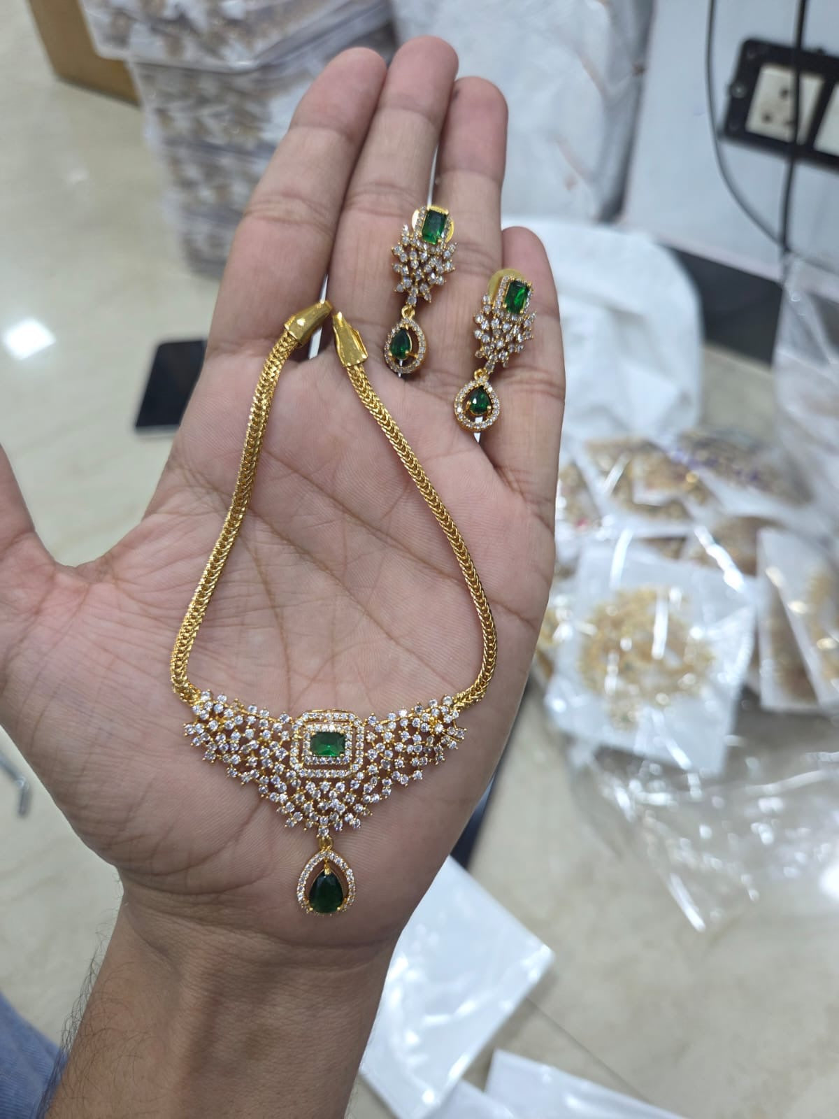 Mesh ad necklace