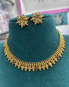Ball necklace