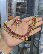 Stone necklace cum choker