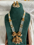 Pearl temple set