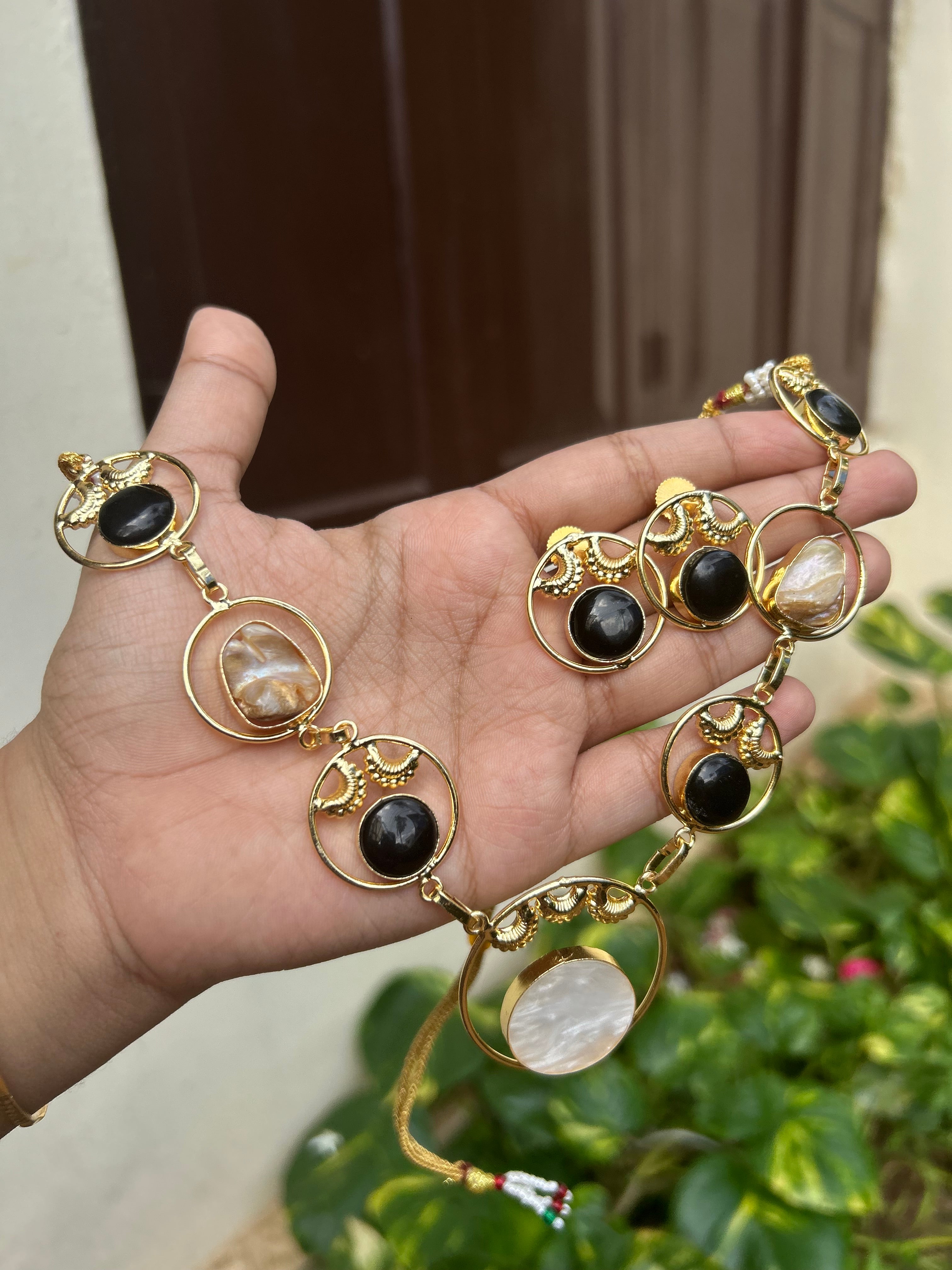 Mop necklace