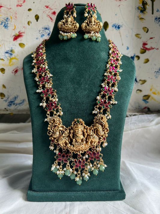 Lotus Lakshmi haaram