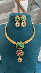 Meenakari hasli