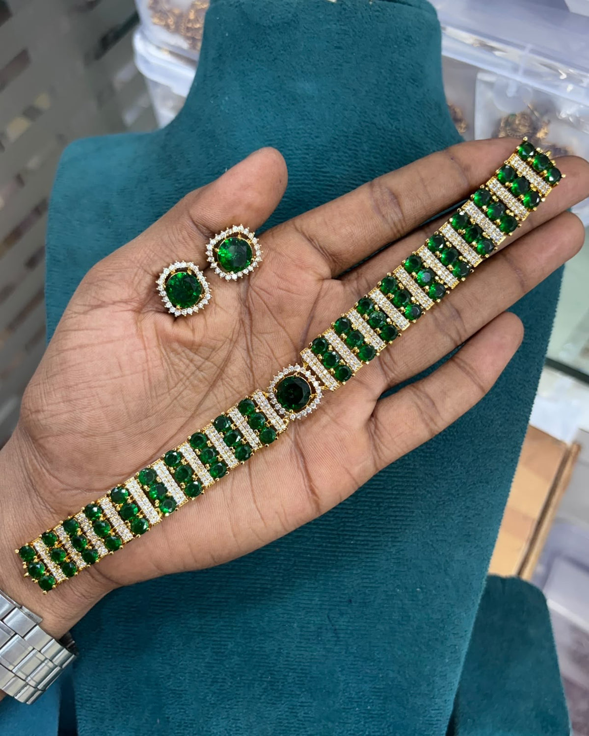 Statement Multi choker