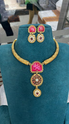 Meenakari hasli