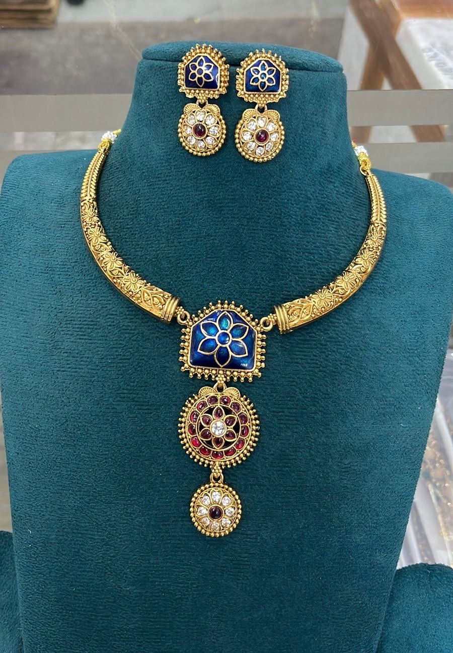 Meenakari hasli