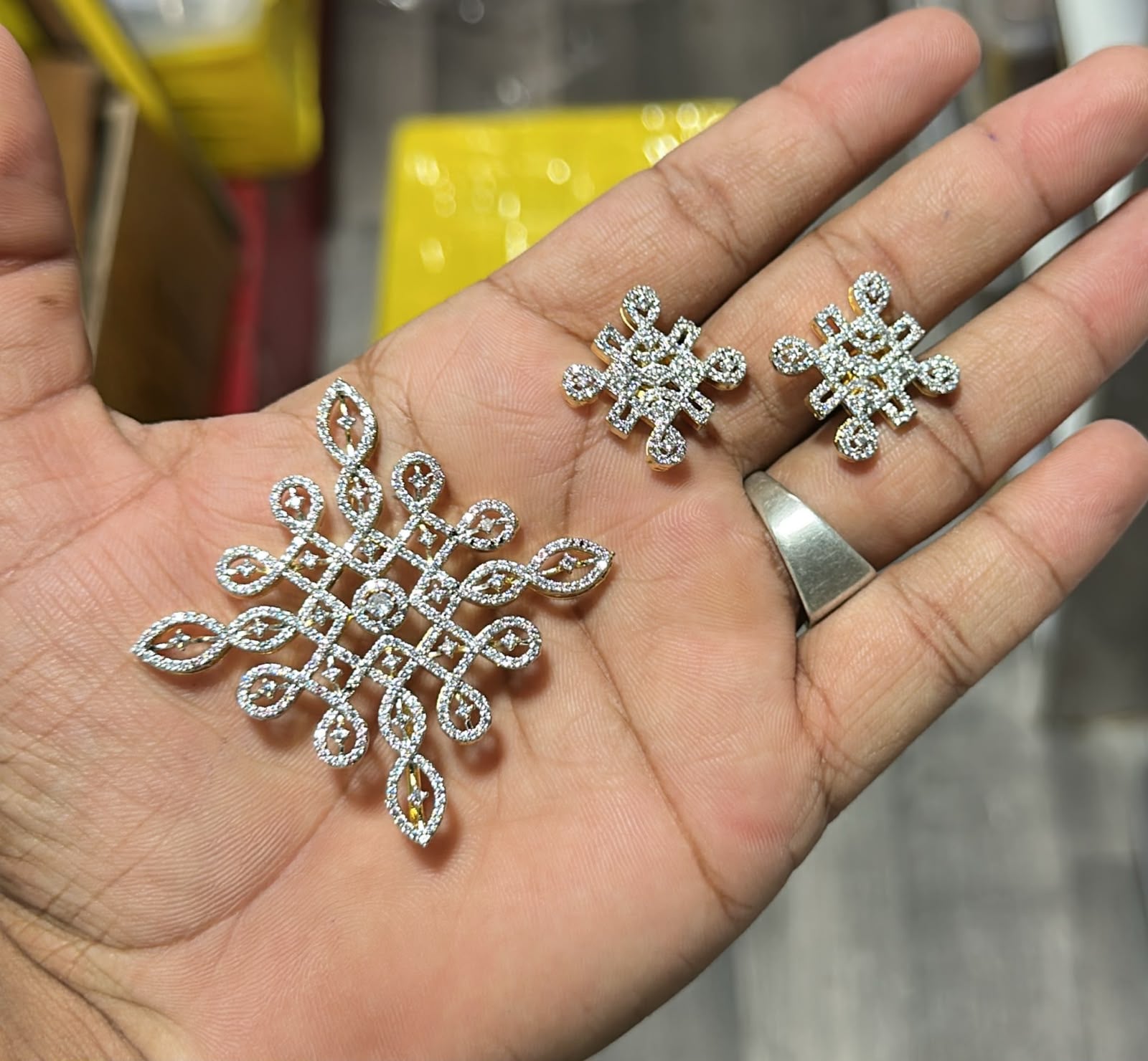 Kolam pendent with earrings