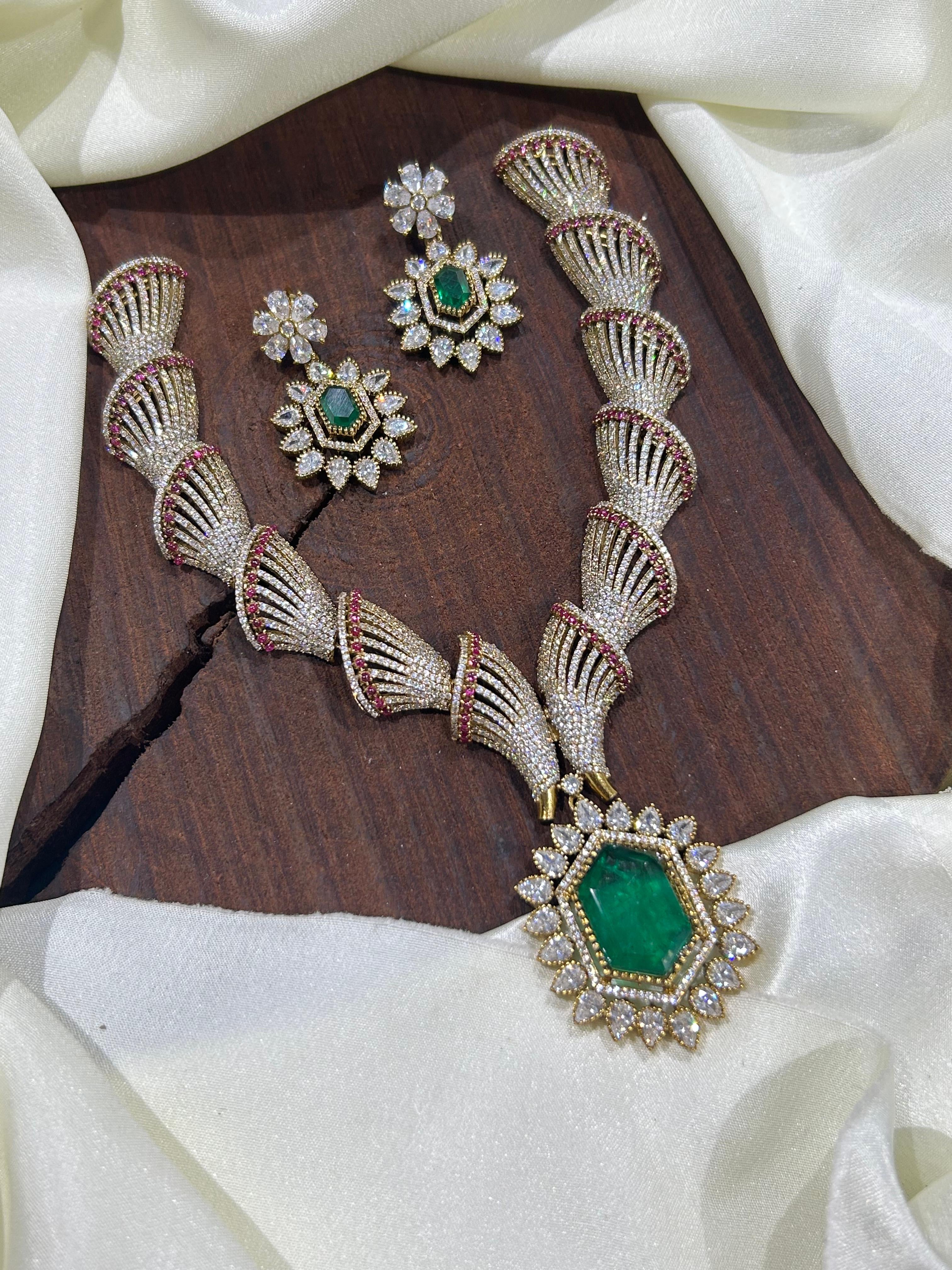 Luxe emerald