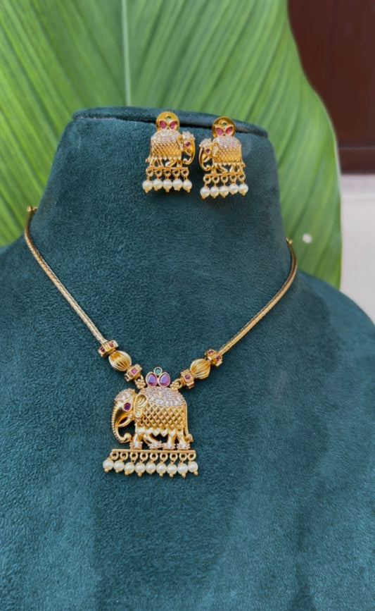 Elephant adigai