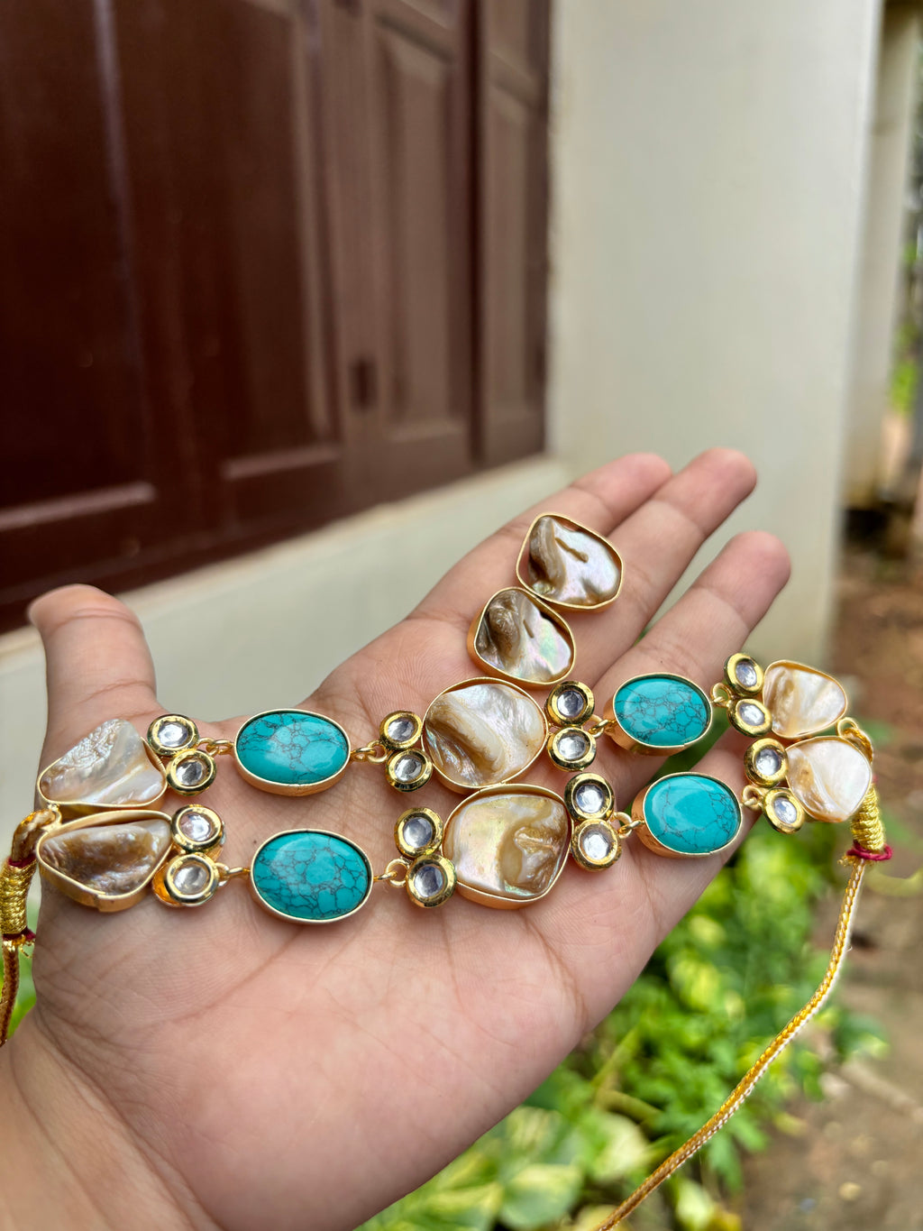 Mop n stone choker