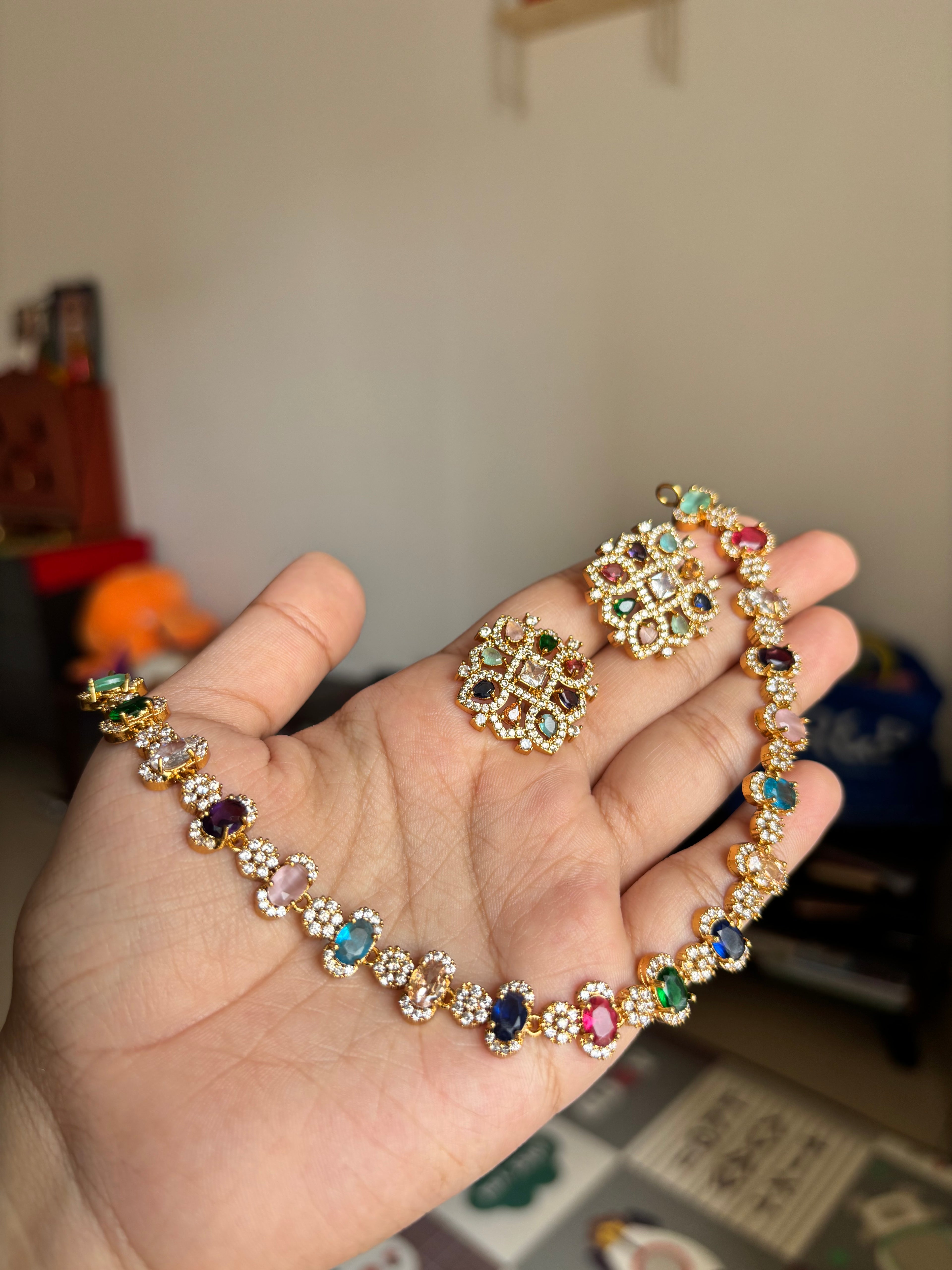 Multistone necklace