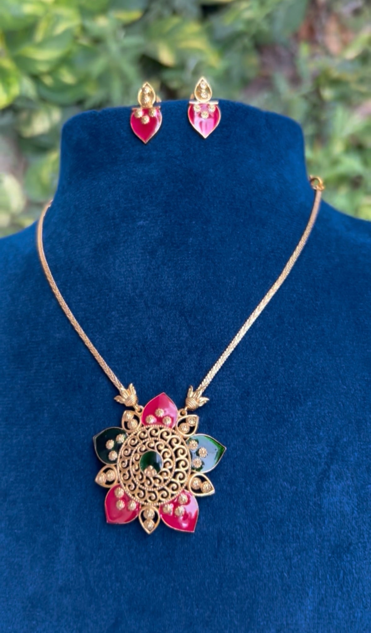 Meenakari floral pendent set