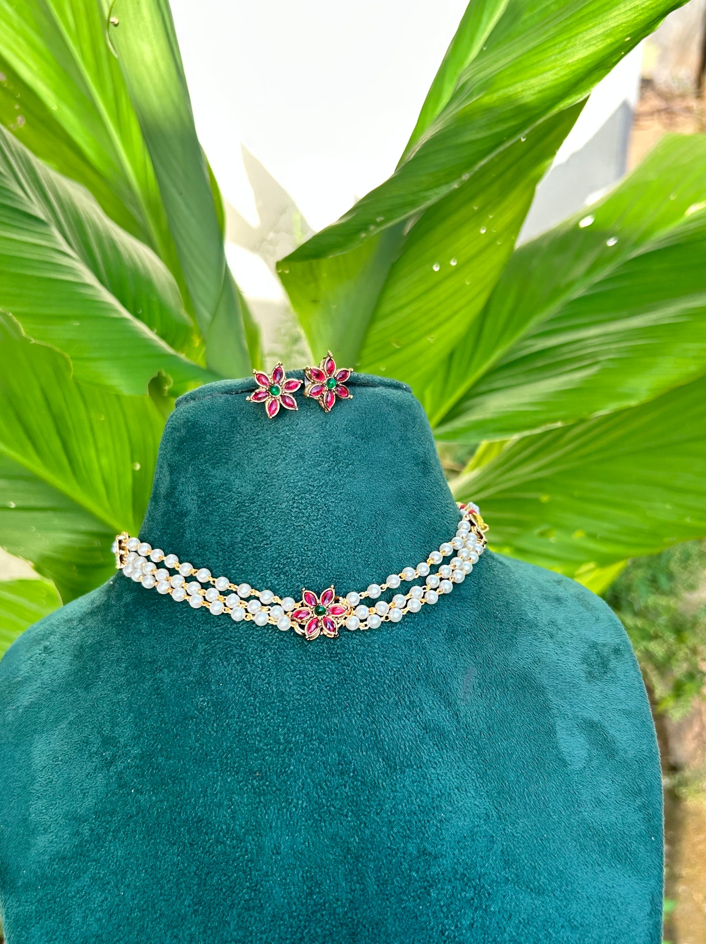 Pearl layered floral choker