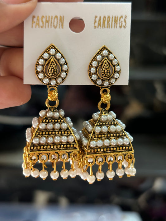 Whitejhumkas