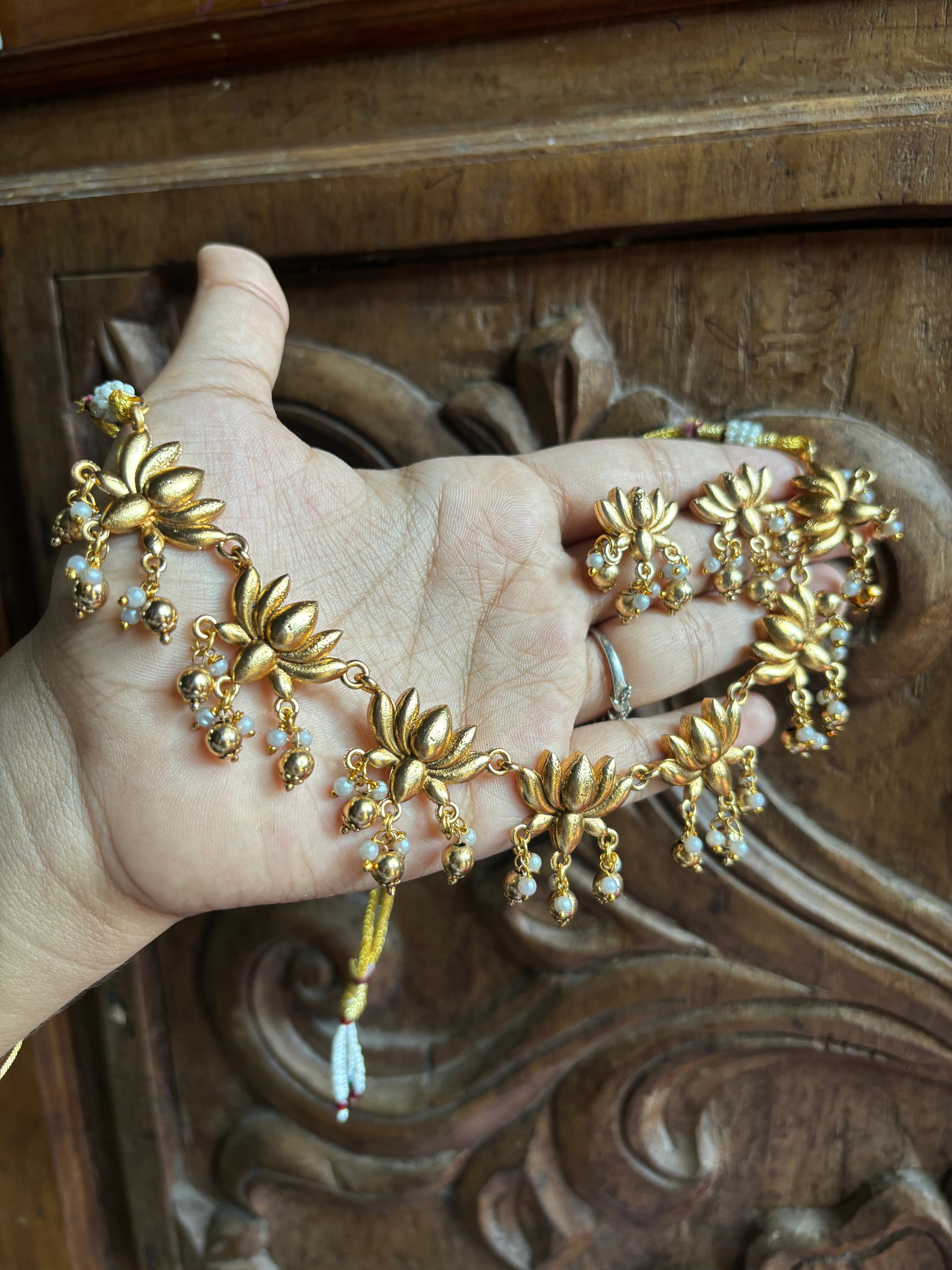 Golden lotus set