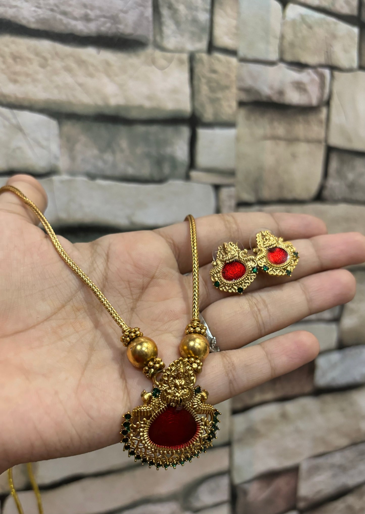 Enamel lakshmi  red