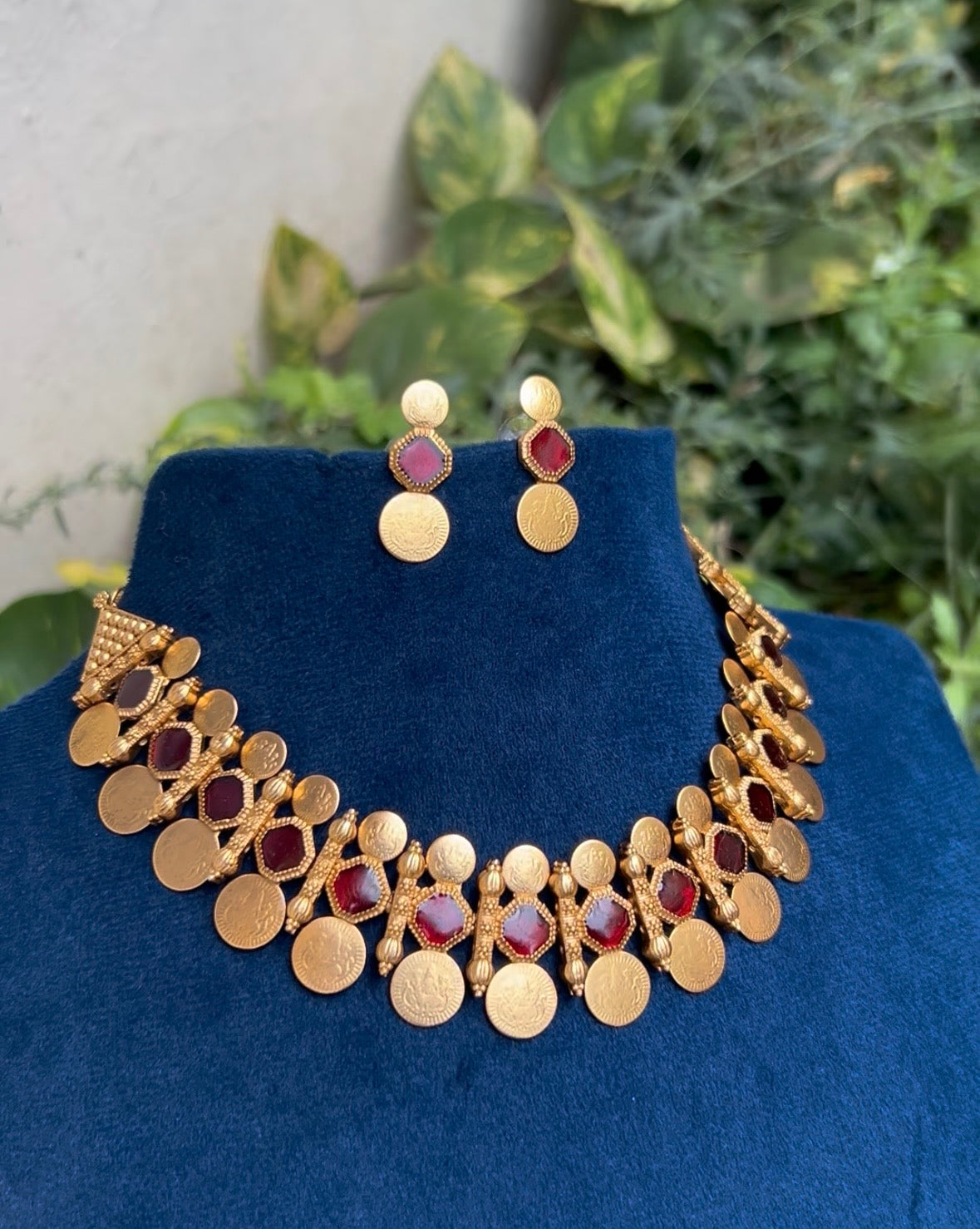 2 layer stone coin necklace