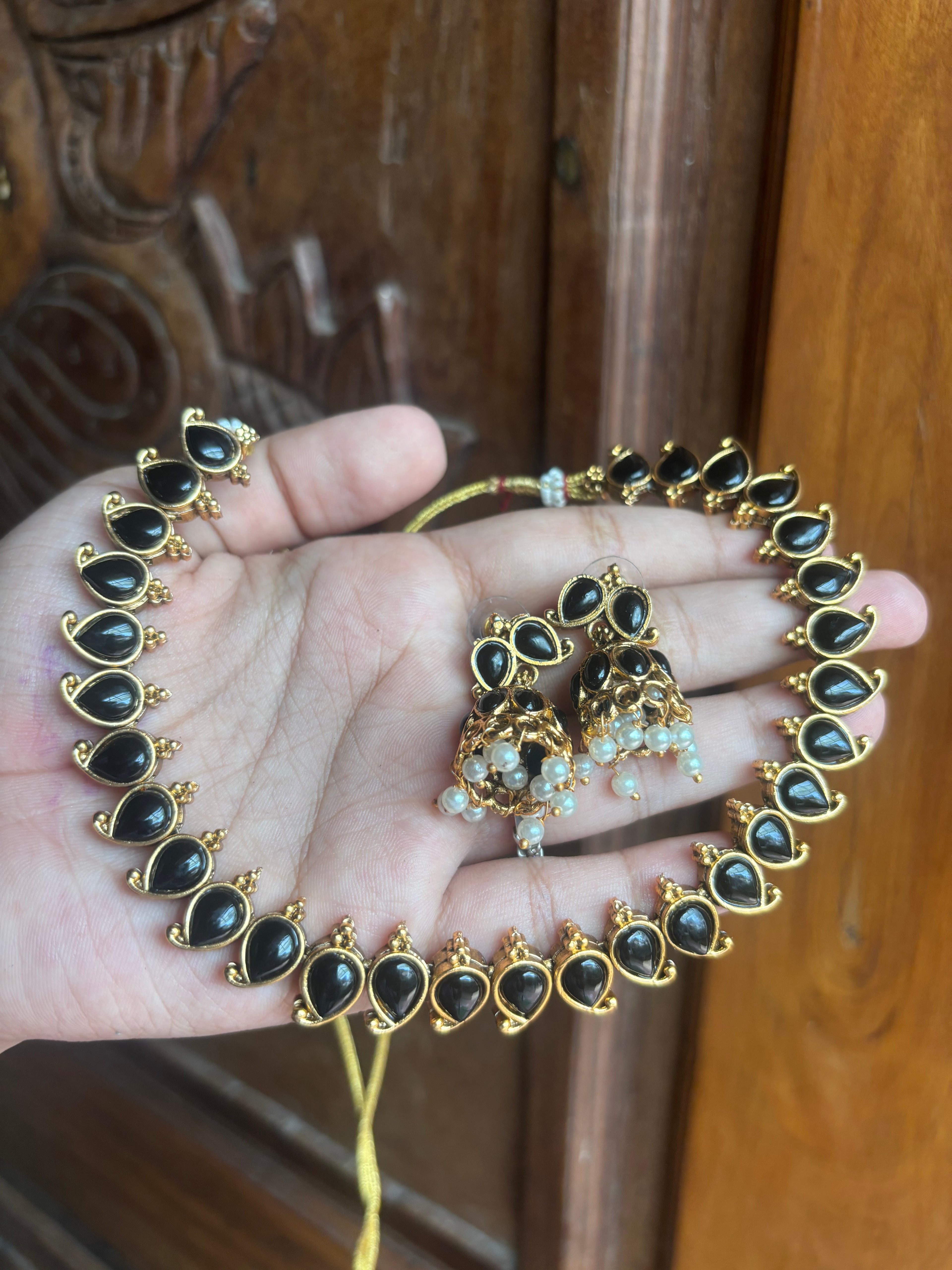 Mango necklace