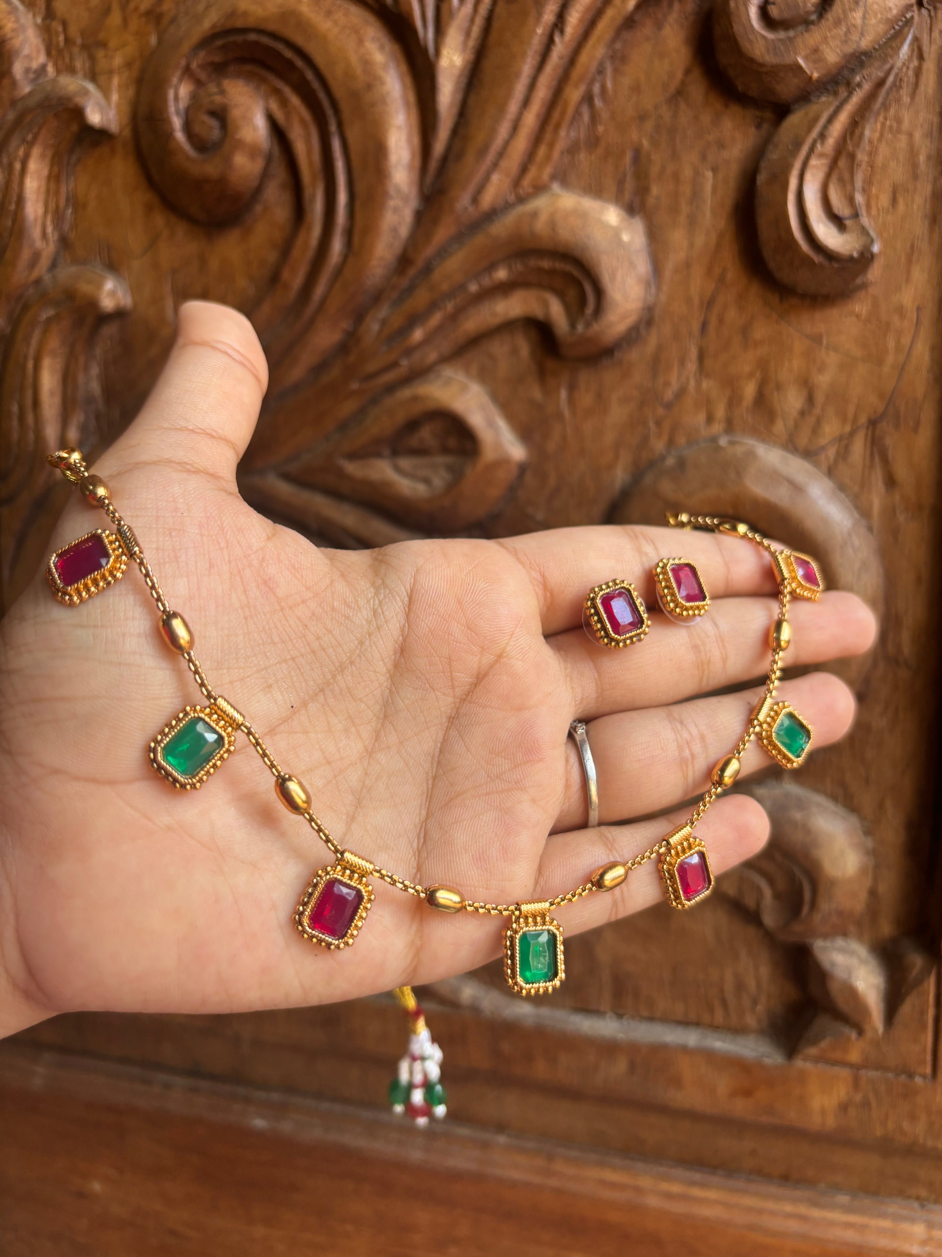 Mudra chokers