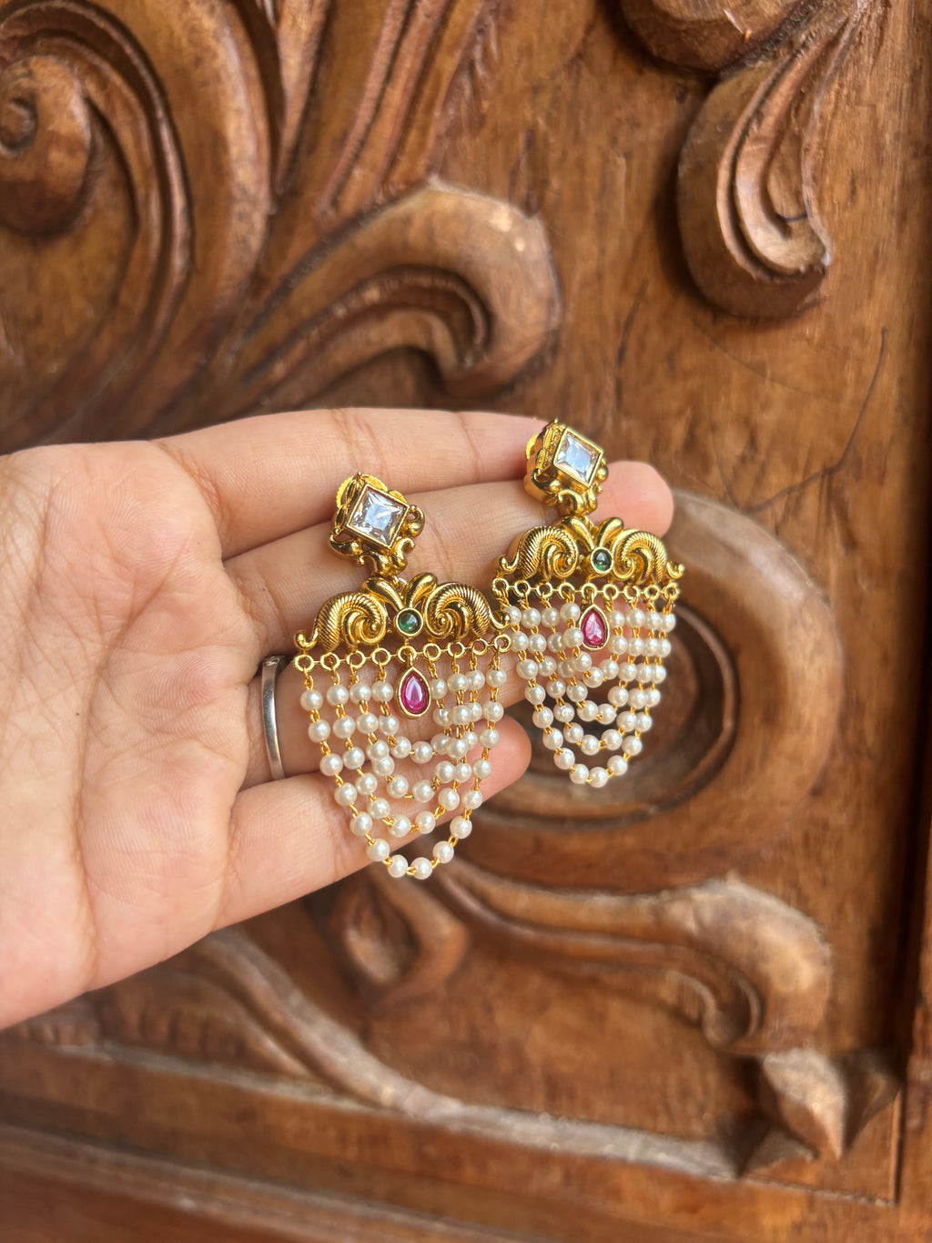 Swara earrings