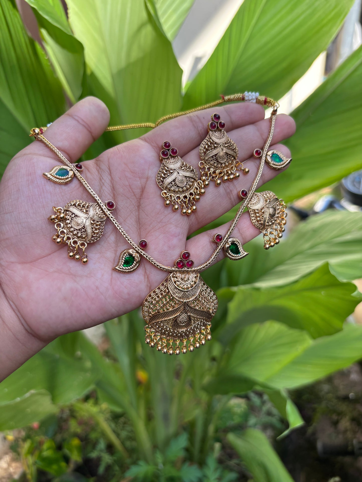 Traditional palakka dollar necklace