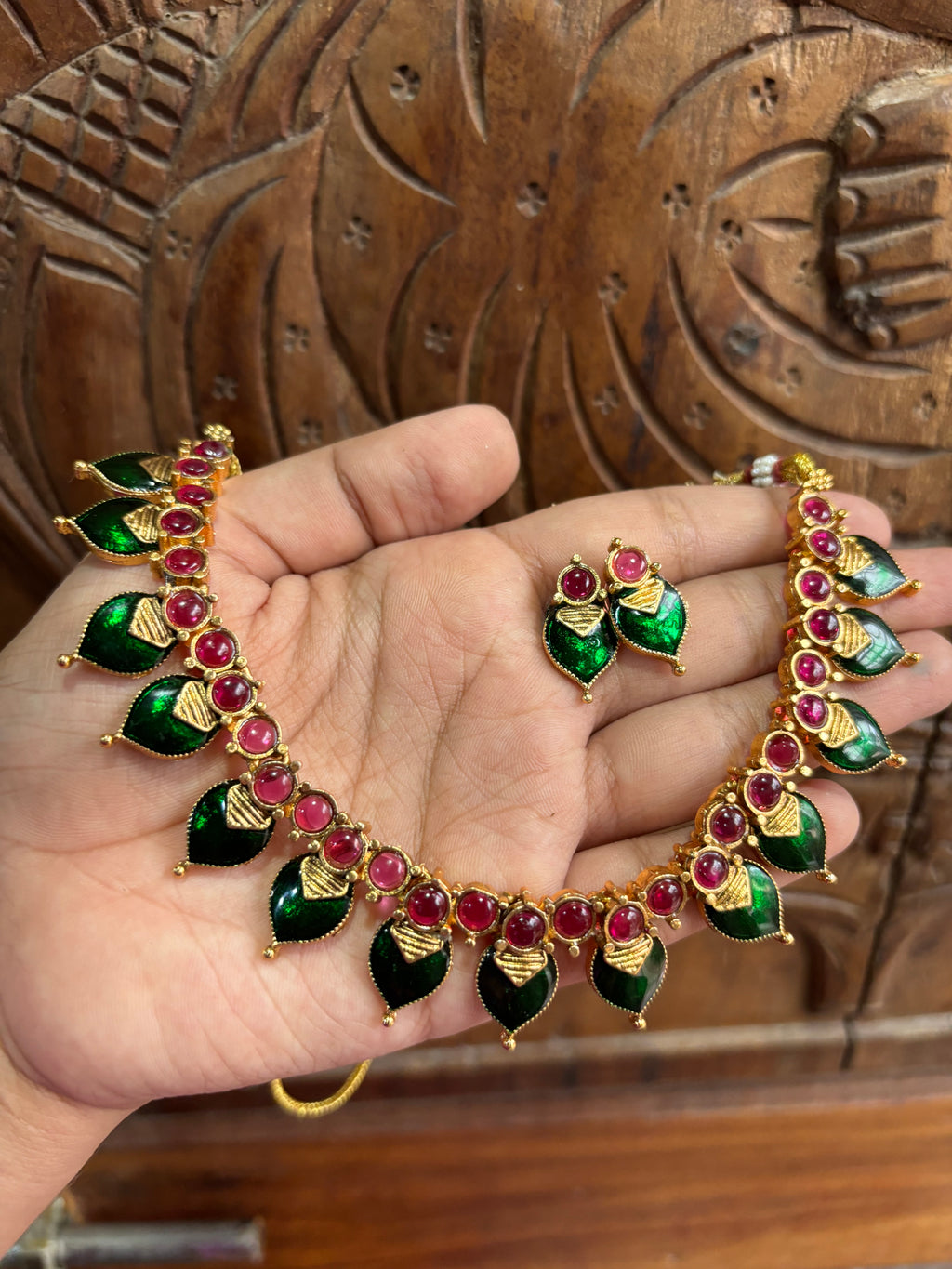 Enamel petals
