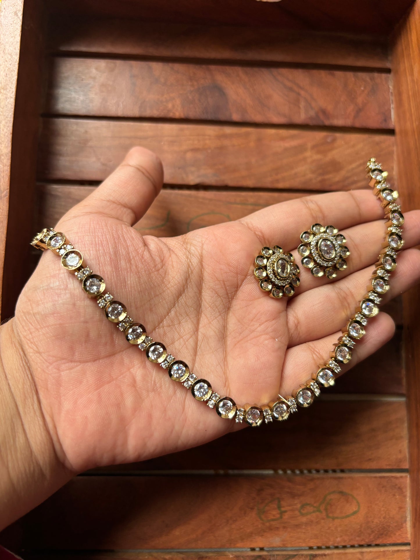 Single layer Victorian set