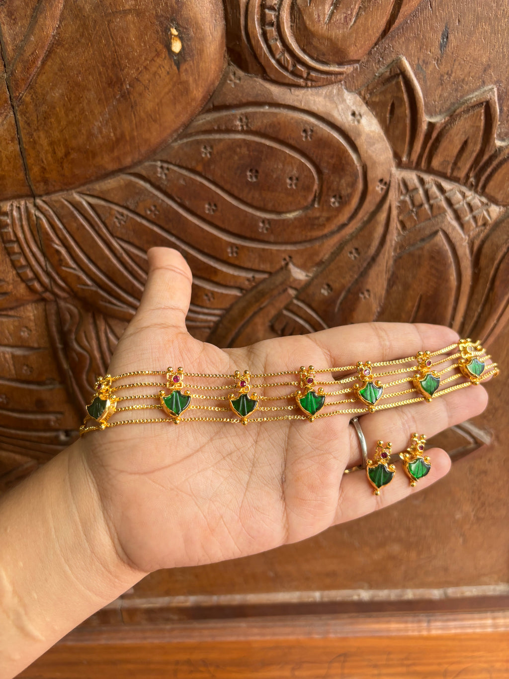 Palakka choker