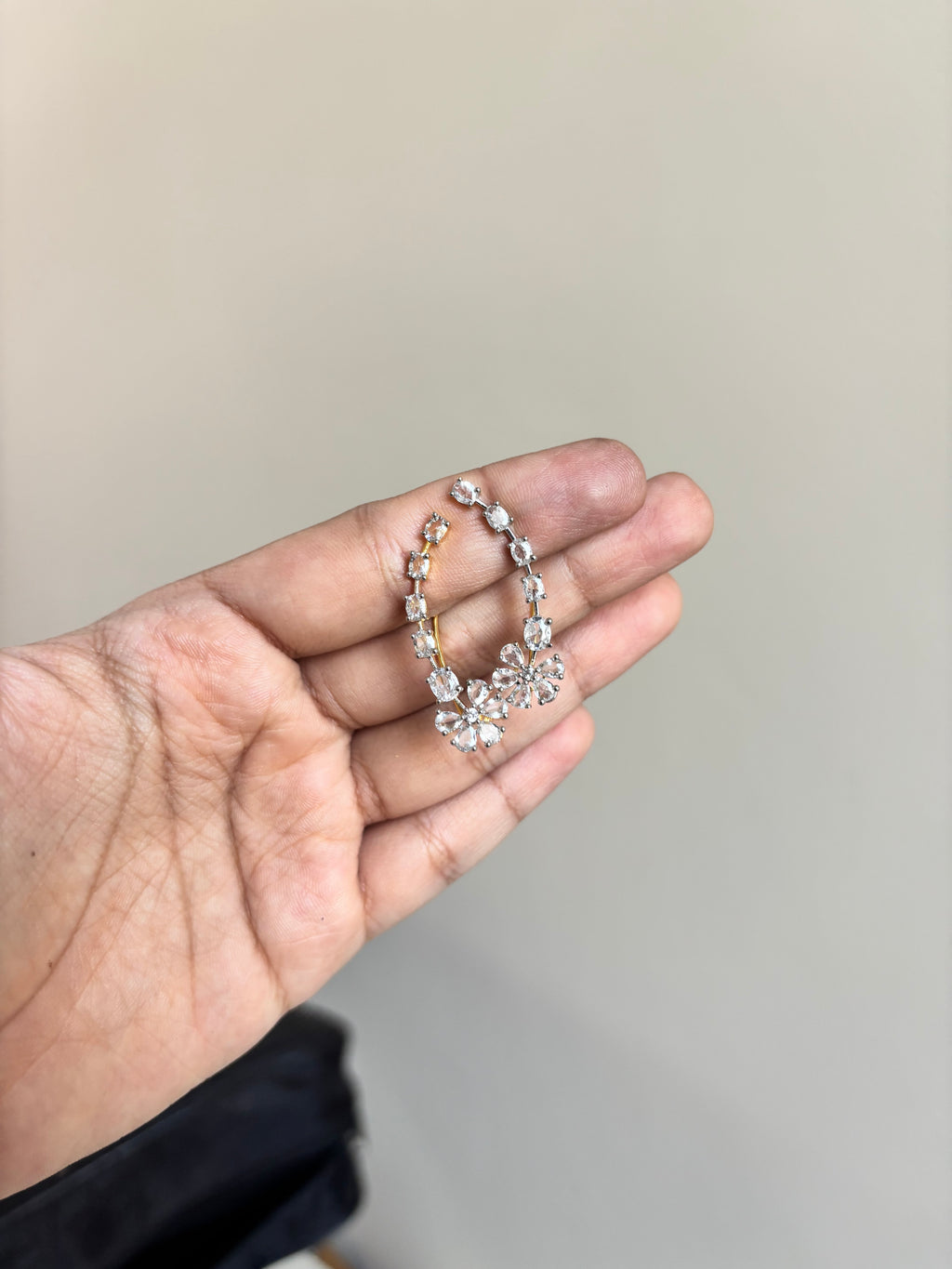 Ad cuffs