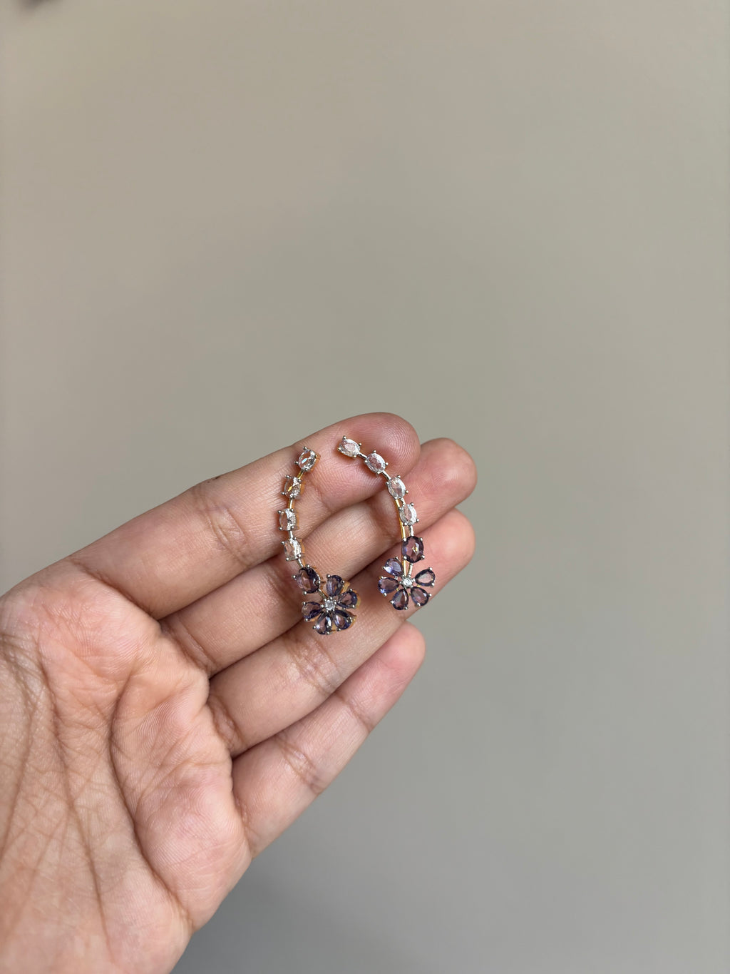 Ad cuffs
