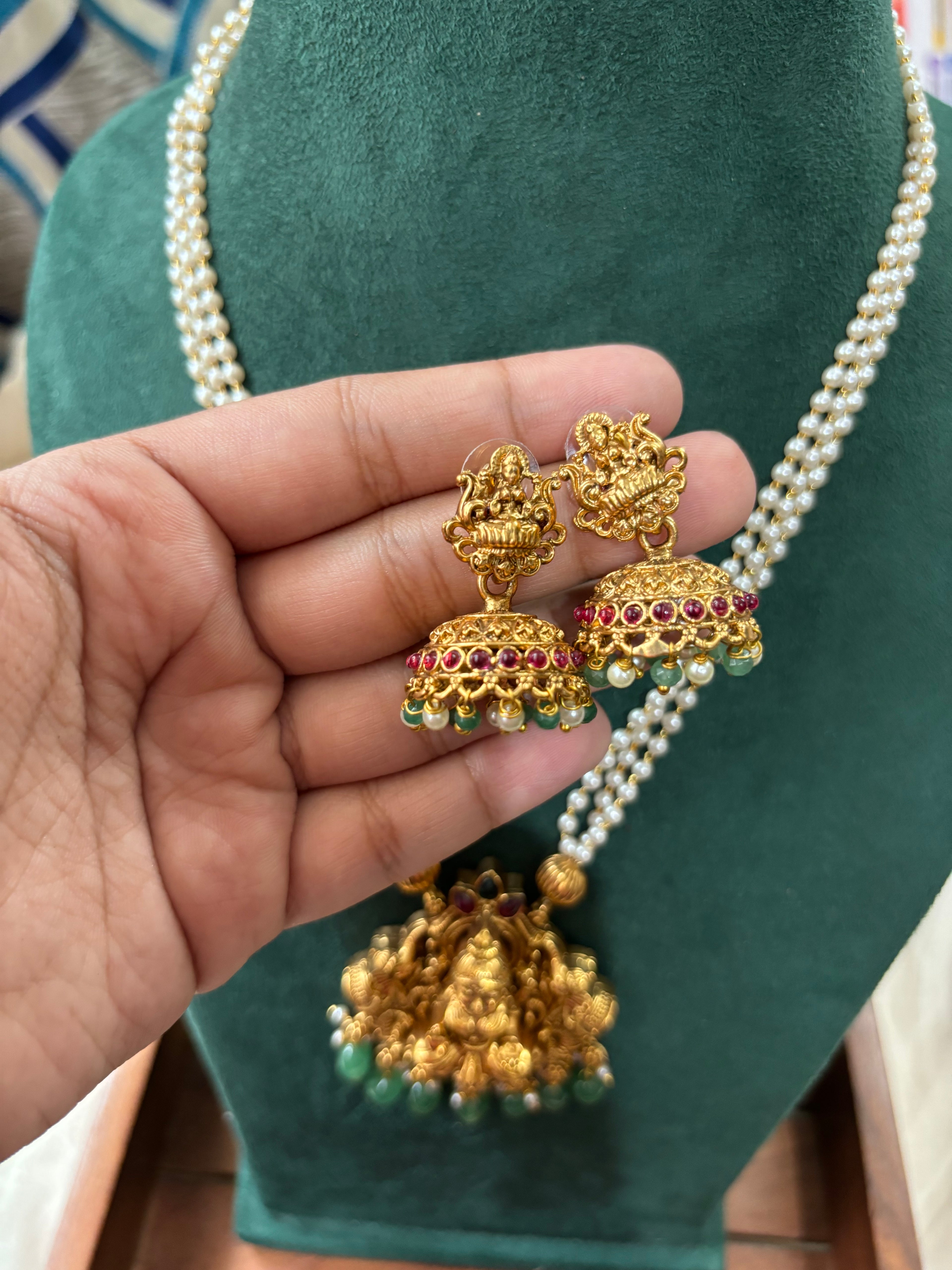 Pearl nagas set