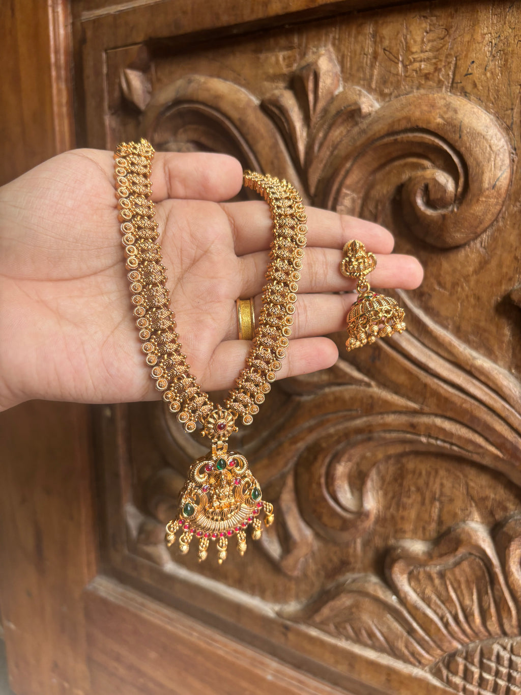 Lakshmi sets