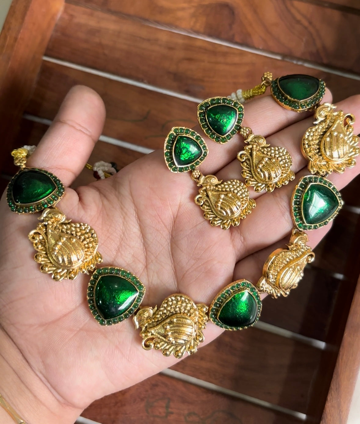Enamel chokers