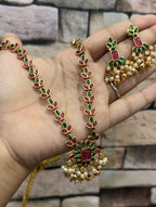 Elegant necklace